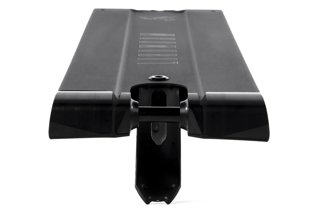 Ethic Lindworm V4 150 Scooter Deck 22.8″ - Black - Image 6
