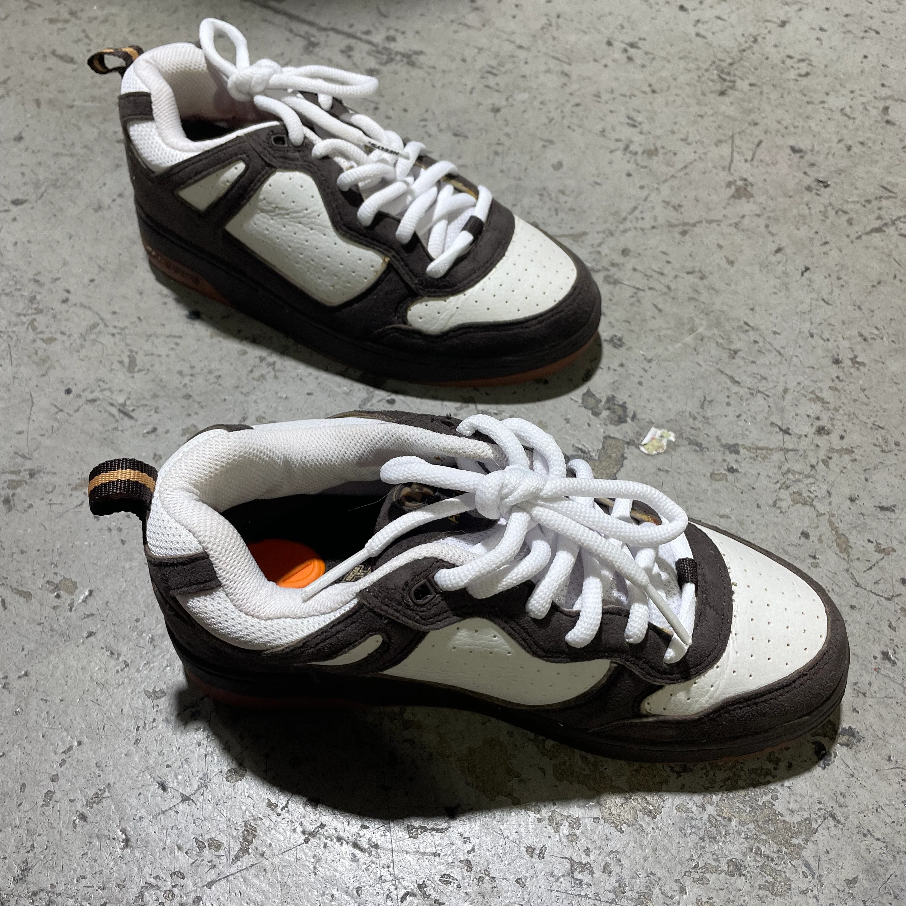 Heelys Fleet Skate Shoes - Dark Brown/White/Gold [Size 6]