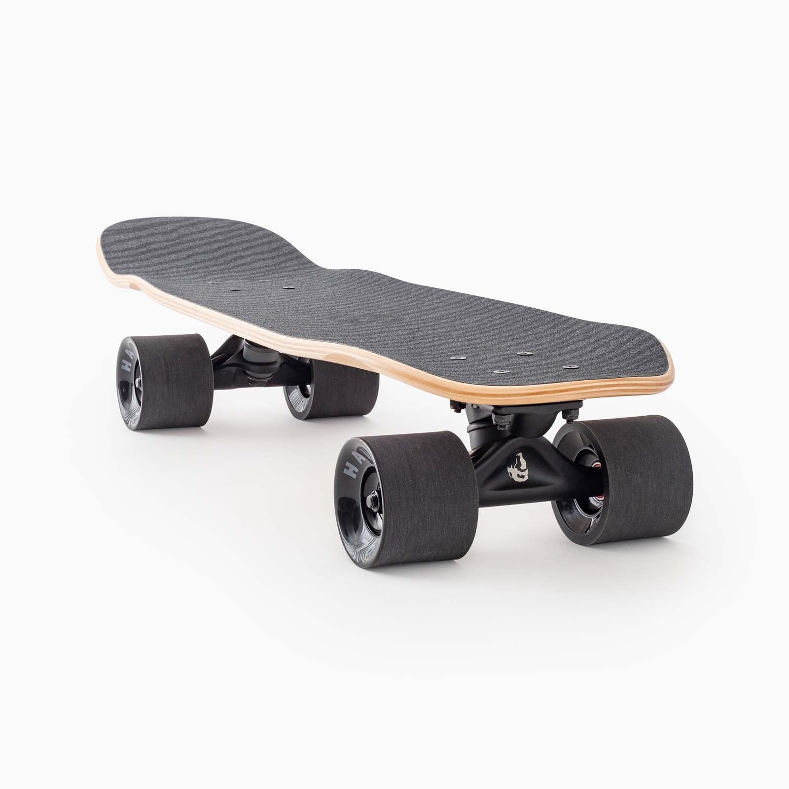 Landyachtz Dinghy Classic Fender Midnight Dip Cruiser Complete - 28.5" - Image 3