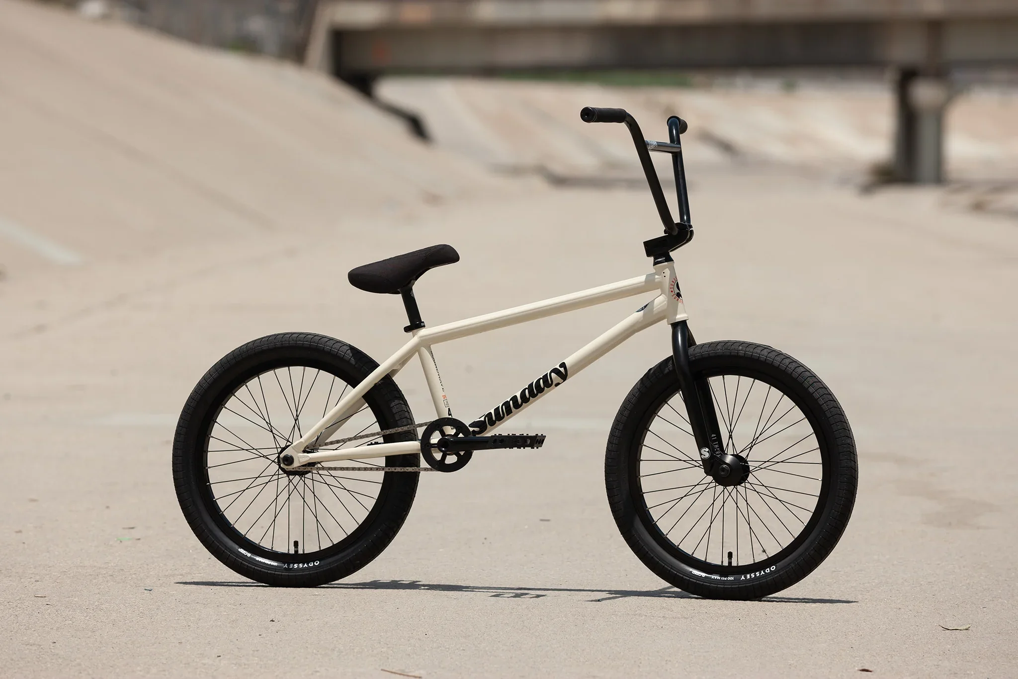 Sunday 2022 Soundwave Cassette Special 21″ Gary Young Signature Complete BMX Bike RHD/LHD - Gloss Classic White - Image 2